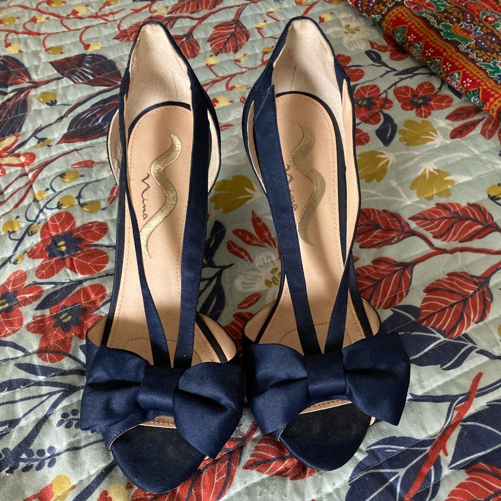 Navy blue Nina heels, size 9